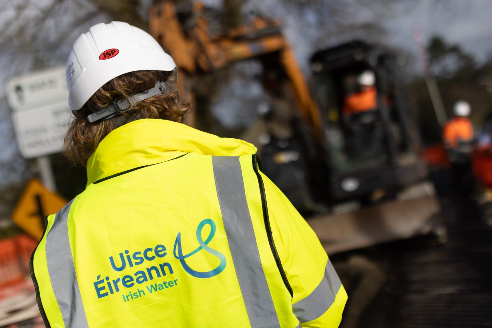 Uisce Éireann Engineer working in road maintanance